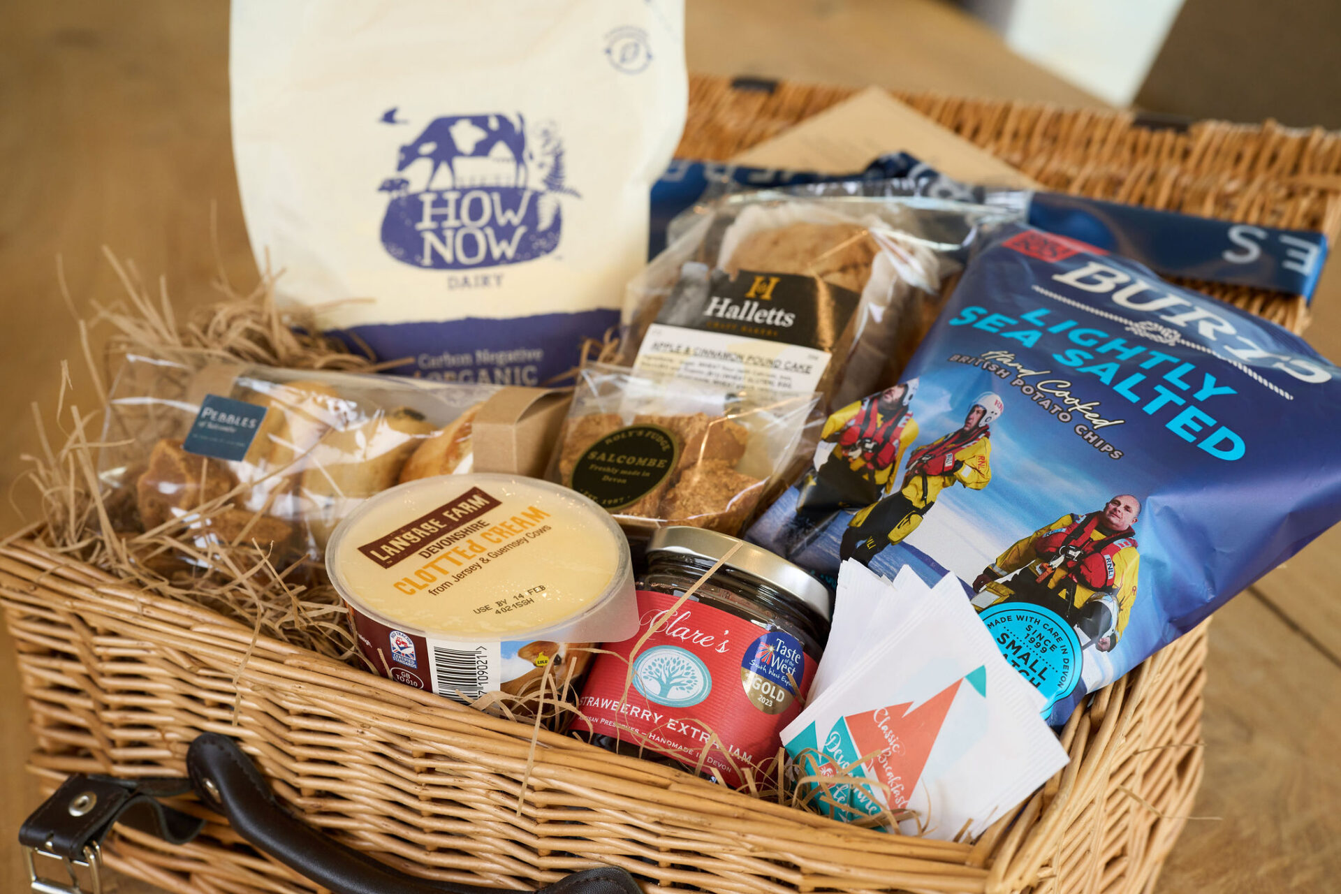Celebrating craftmanship hamper